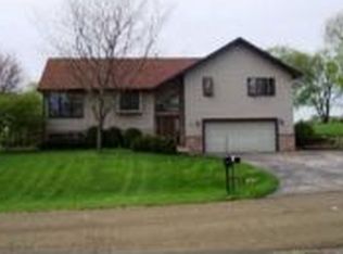 2753 Thrush Ln, Cottage Grove, WI 53527