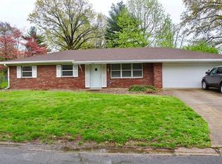 408 Chevy Chase Dr, Belleville, IL
