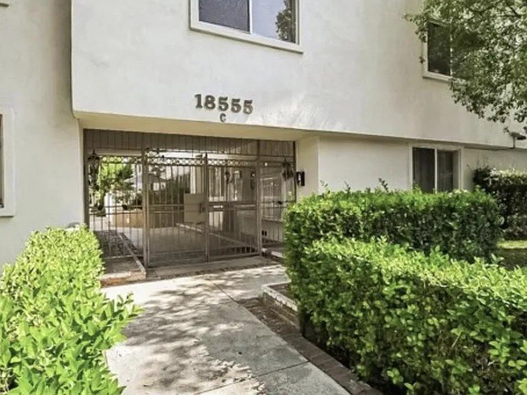 18555 Collins St #C8 — Photo 15