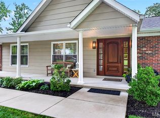 12312 Borcherding Ln, Saint Louis, MO 63131