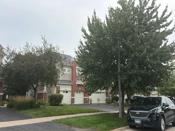 3327 Rosecroft Ln, Naperville, IL 60564
