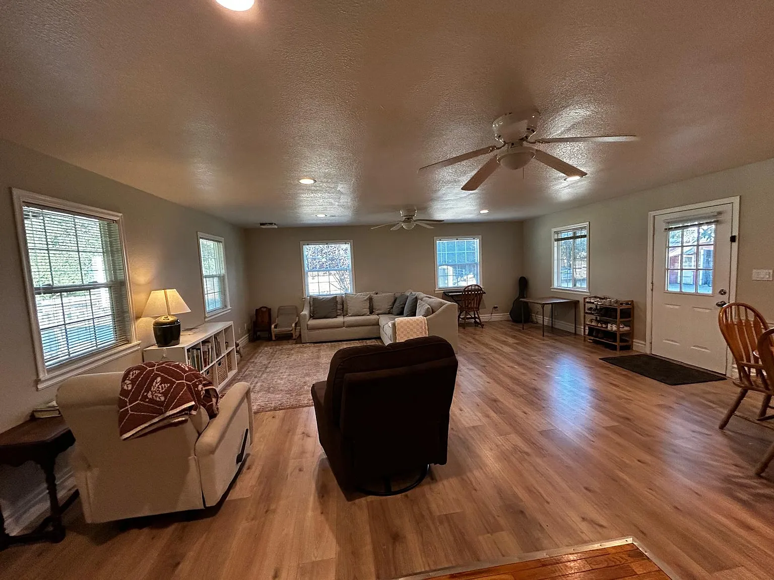 4 bed, 1650 sqft, $2,500 — Photo 2