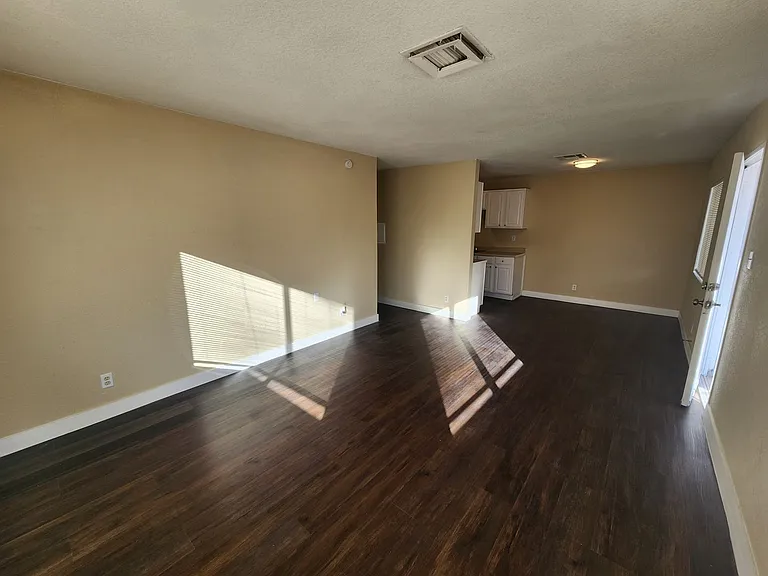 1705 Breckenwood Ct #3 — Photo 5