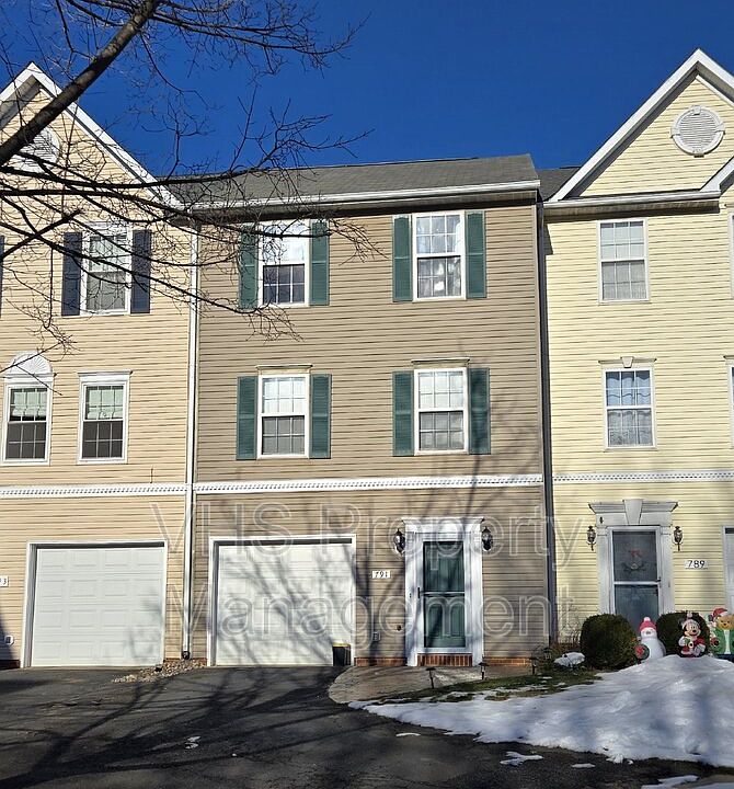 1st image of 791 General Wallace Ct