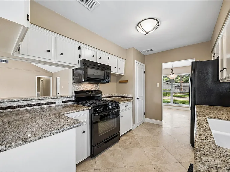 12322 Nova Ct — Photo 19