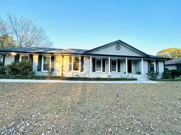 2664 Abington Dr, Snellville, GA 30078