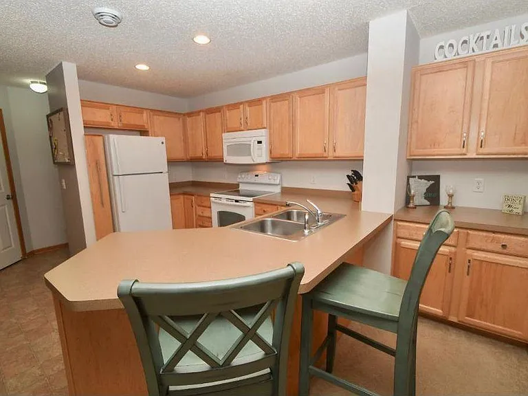 515 French Ln — Photo 4