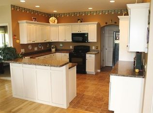 1281 Bentgrass Ct, Onalaska, WI 54650