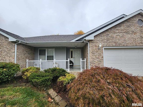 3rd image of 332 E Simpson Dr