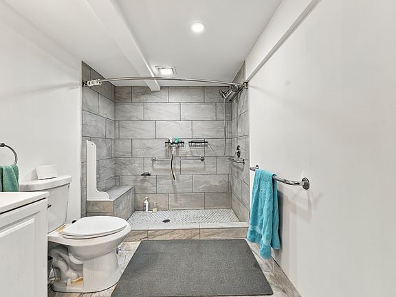 3rd image of 110 Helena St
