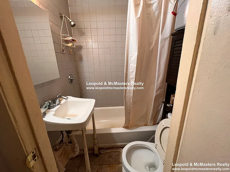 24 Mt. Vernon St apartment — Photo 48