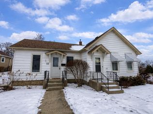 717 Warner Ave, Lemont, IL 60439