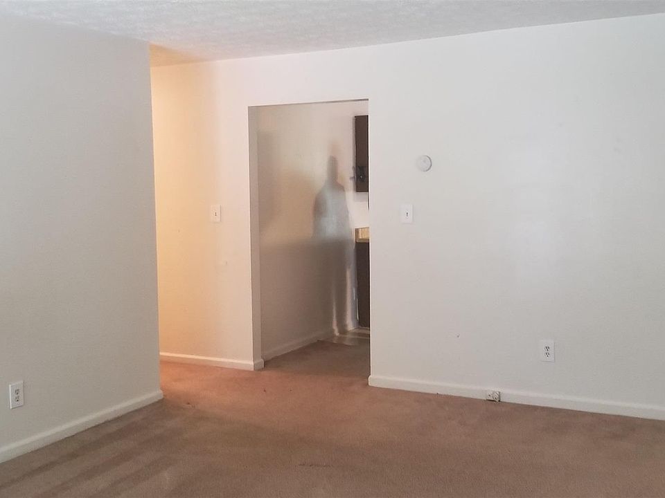 1st image of 2600 Golfview Ter SE #A