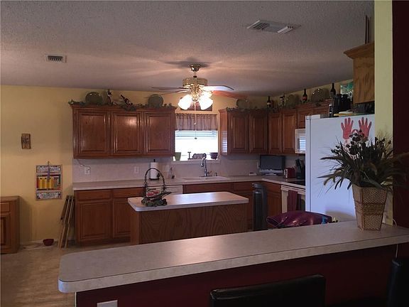 4th image of 10249 Brangus Dr