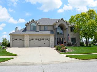 2307 Stonebriar Rd, Fort Wayne, IN 46814