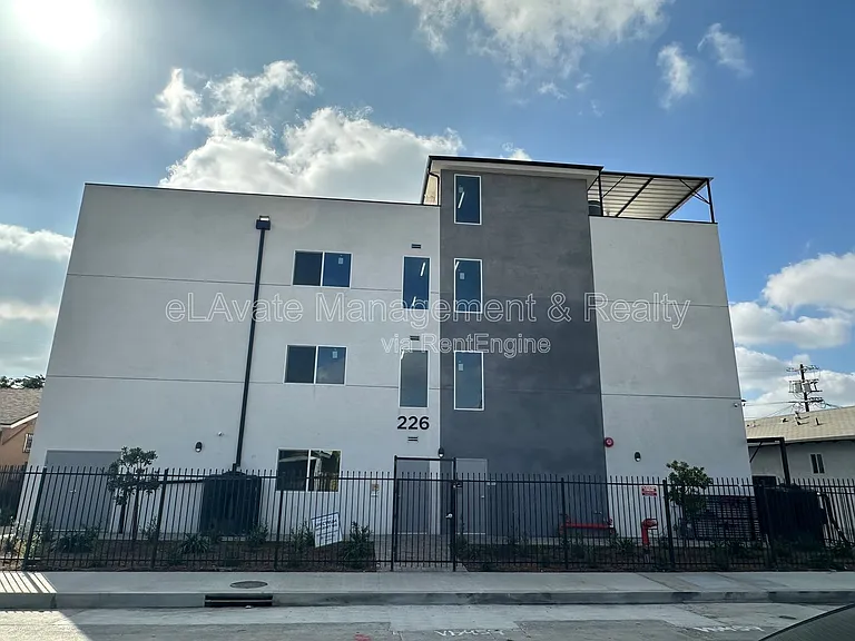 226 W 87th St #204 — Photo 24