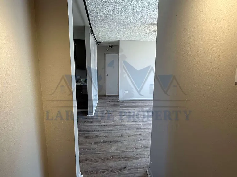 411 S 26th St #8 — Photo 4
