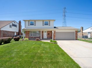 34175 Coachwood Dr, Sterling Heights, MI