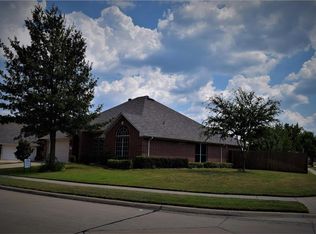 5875 Lorenzo Dr, Grand Prairie, TX 75052