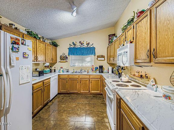 4th image of 6550 N 47TH Avenue N #238