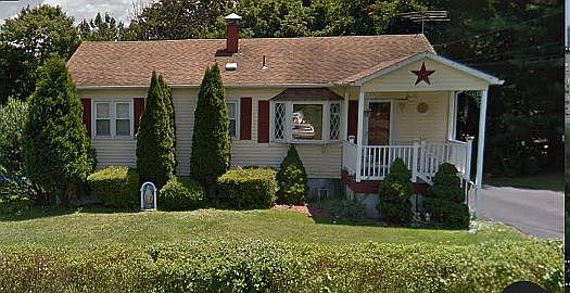 1st image of 237 Oak St