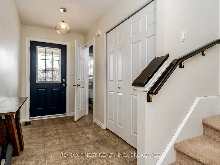 116 Fireside Ct — Photo 8