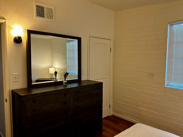 2300 S 7th Ave #2300 — Photo 8