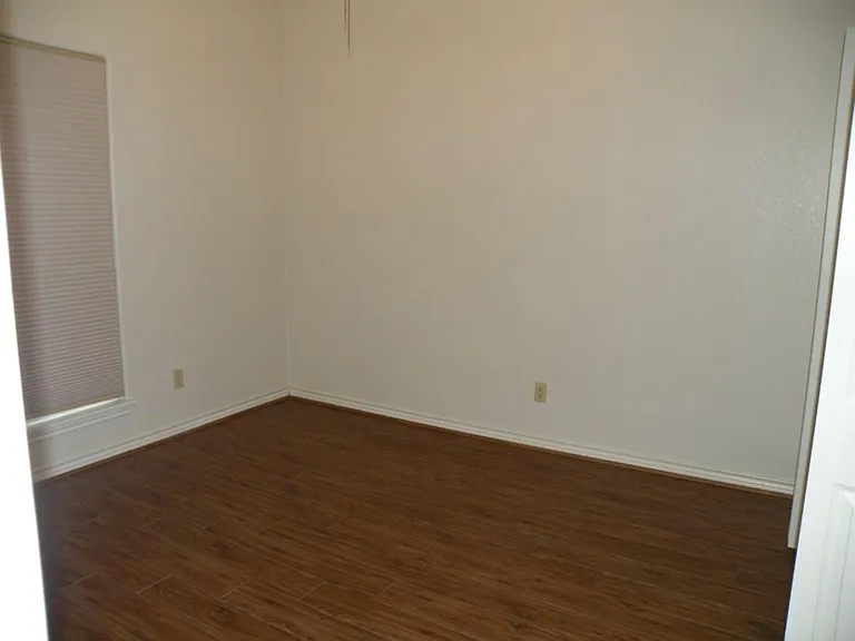820 Tangle Oaks Dr — Photo 7