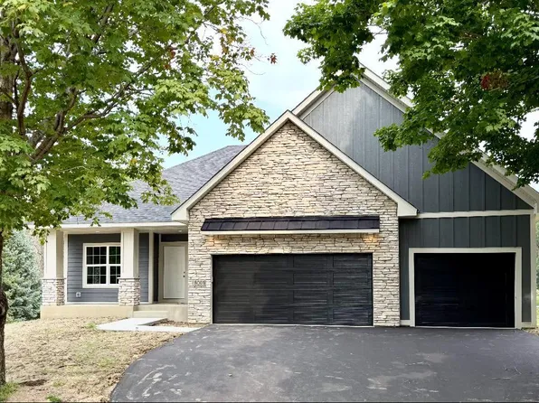 8001 Petunia St, Victoria, MN 55386