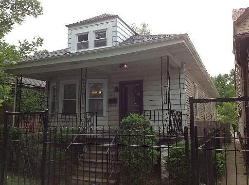 1st image of 6952 S Rockwell St