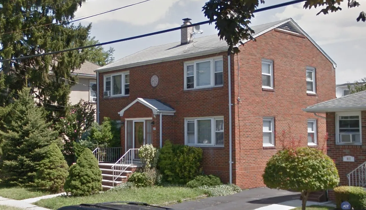 607 Knopf St photo 1