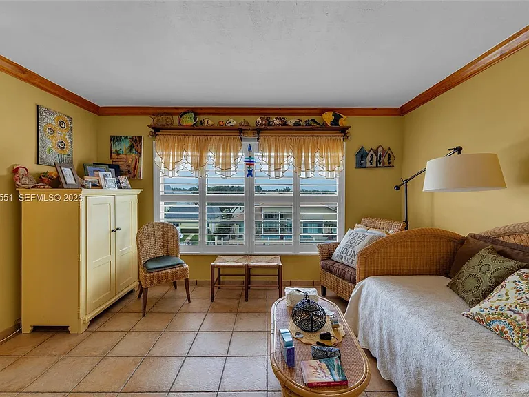 3050 NE 48th Ct #405 — Photo 30