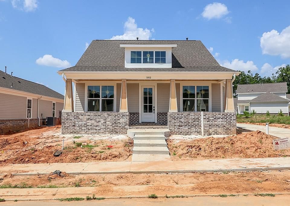 1st image of 1002 Nuttall Oak Dr