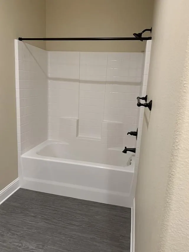 2 bed, 1300 sqft, $1,300 — Photo 3