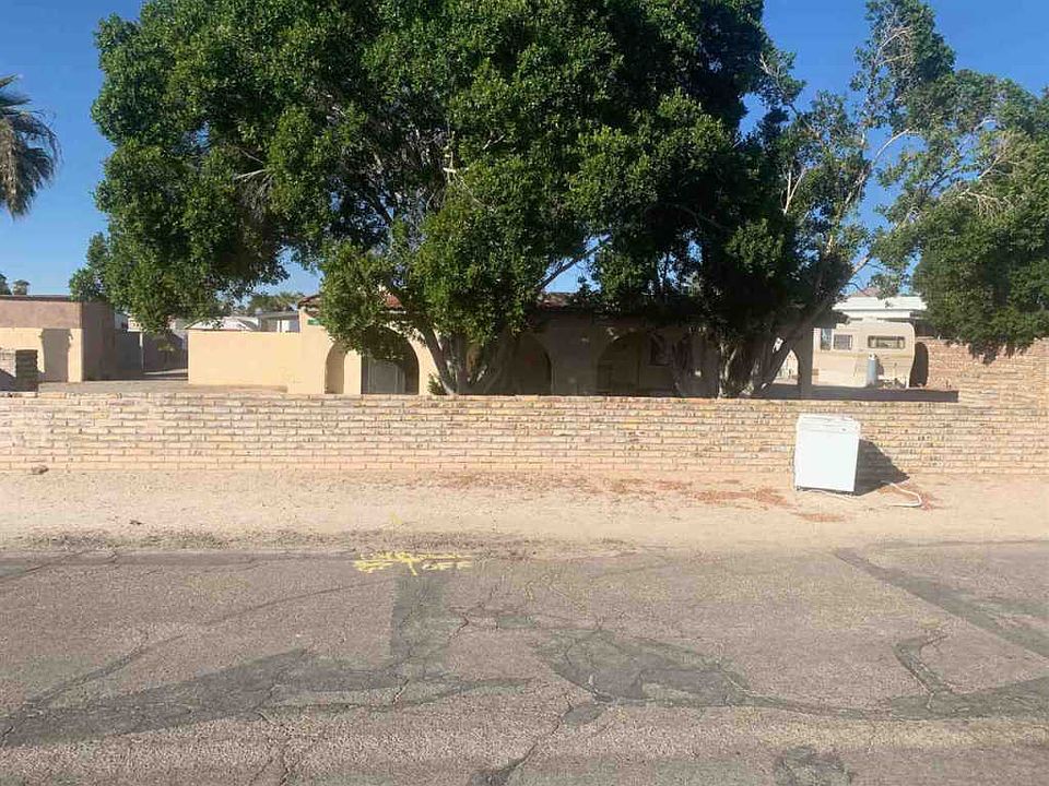 2nd image of 12568 E 34th Pl