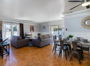 19100 Victory Blvd, Reseda, CA 91335