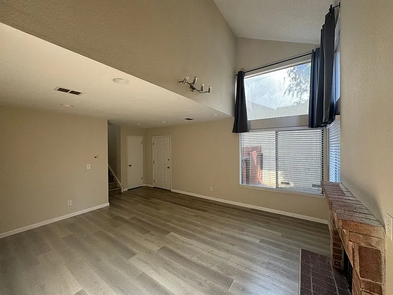 239 Almondtree Ln — Photo 9