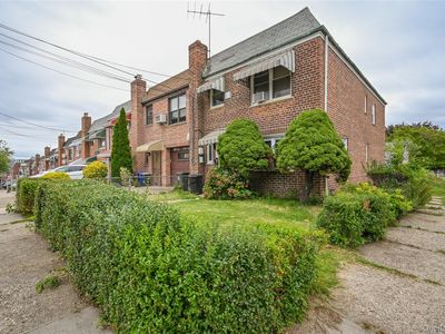 5243 69th Place, Maspeth, NY, 11378
