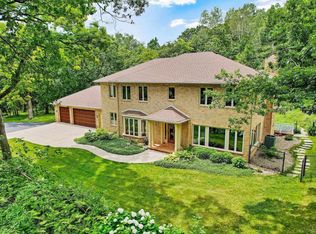 7998 Shag Bark Cir, Cross Plains, WI 53528