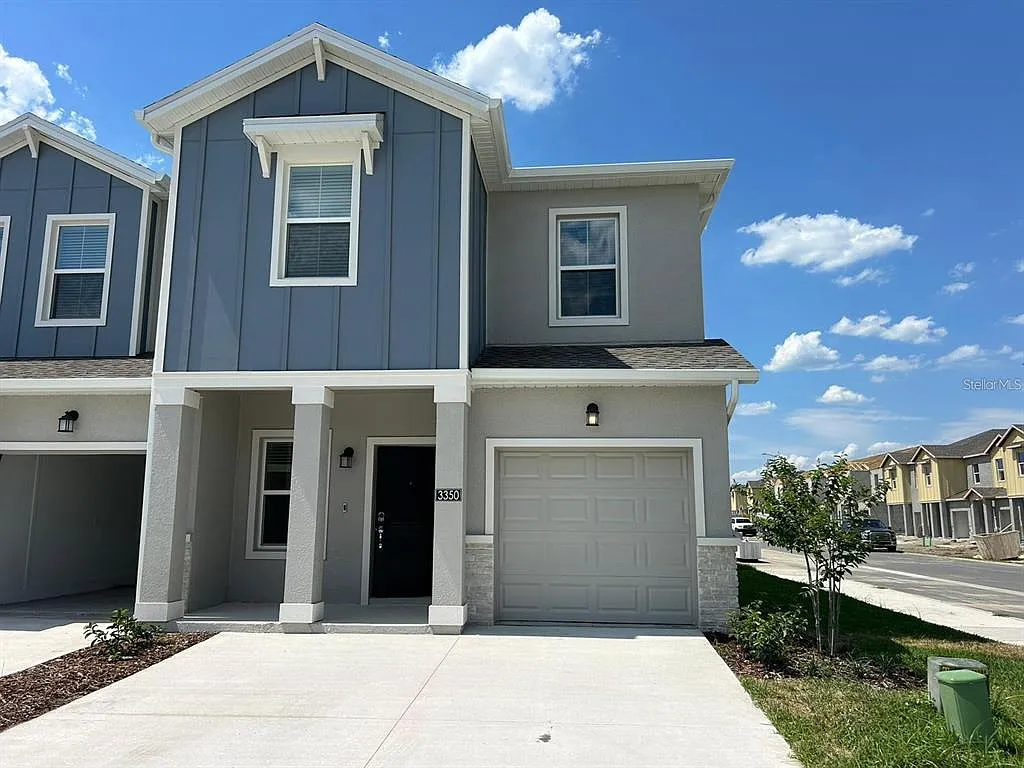 3 bed, 2.5 bath, 1834 sqft, $2,100 — Photo 2