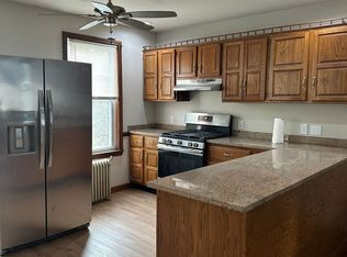 8 Clarence St, Worcester, MA 01605