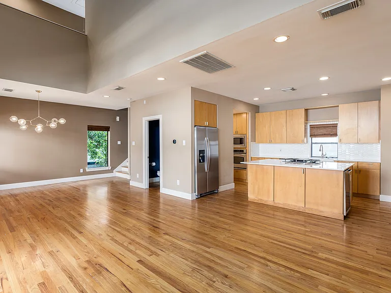 4124 Spencer St — Photo 19