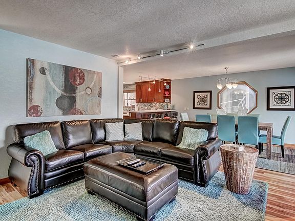 3rd image of 417 Christie Dr