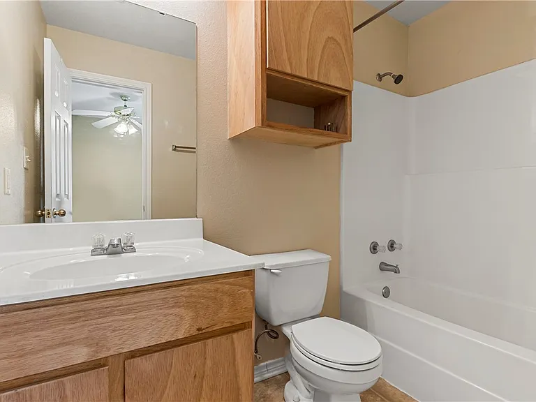 912 Willow Pond St — Photo 15