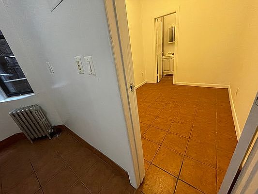 4th image of 355 W 47th St #1FW