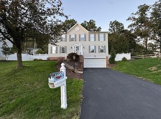 5037 Venice Rd, Pittsburgh, PA 15209