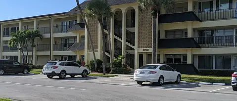 3rd image of 4700 Cove Cir APT 109