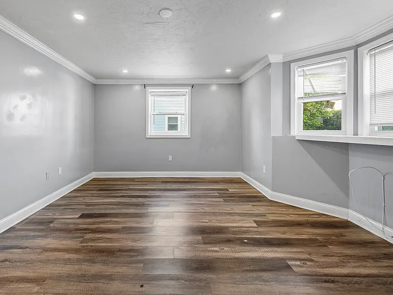 30 Mount Everett St #1R — Photo 7