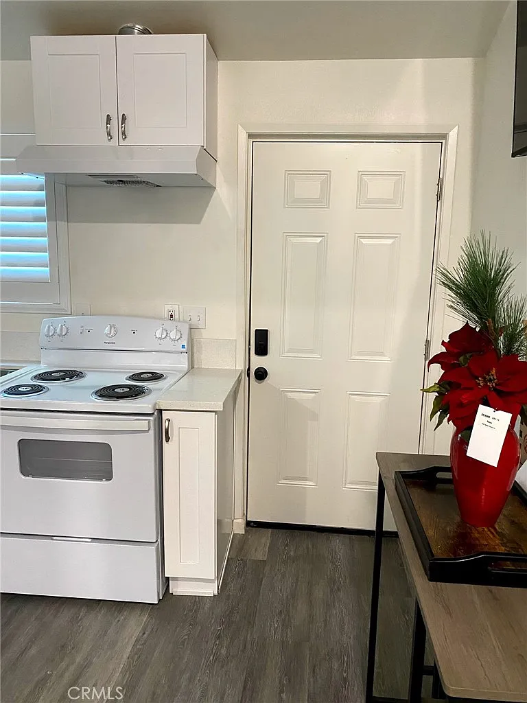 1 bed, 400 sqft, $1,650 — Photo 3