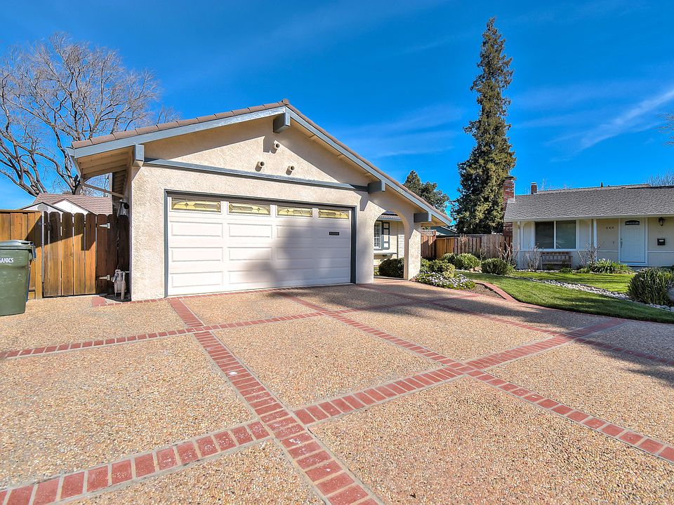 1st image of 442 Asbury Ct